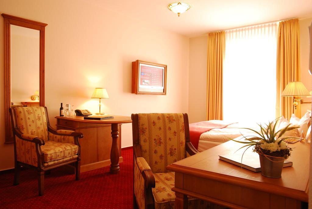 Muensterlaender Hof Hotel Cloppenburg Eksteriør billede